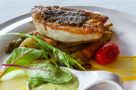 filet de dorade en cro&ucirc;te de tapenade 
