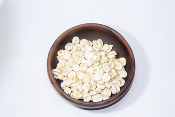 Plato con granos de maíz blanco aymara 