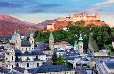 Naklejka premium Salzburg skyline with Festung Hohensalzburg, Salzburger Land, Austria