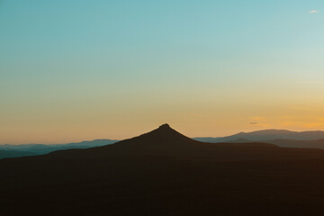 Fototapeta na wymiar Sunset of Pigeon House Mountain from Florence Head Lookout