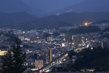 広島市安佐南区毘沙門台から広島市安佐南区上安方面を望む夜景