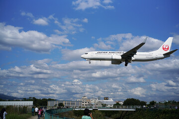 飛行機
空
反対世界
