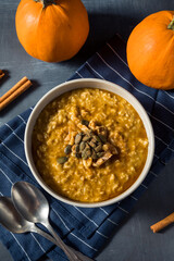 Healthy Homemade Autumn Pumpkin Spice Oatmeal