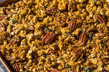 Healthy Homemade Autumn Pumpkin Spice Granola