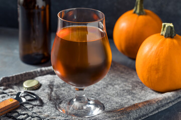 Refreshing Cold Autumn Pumpkin Spice Hard Cider