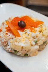 Ensaladilla rusa con verduras