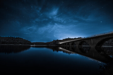 klamer bridge at night 