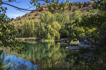 Naklejka premium Autumn landscape with lake