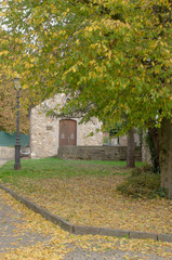 Fototapeta na wymiar Aachen Eilendorf: Apollonia Kapelle im Herbst