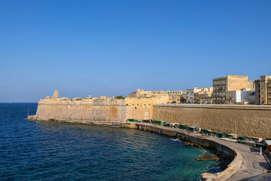 Malta, Valletta, walled city and Fort Saint Elmo