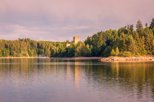Austria, Lower Austria, Waldviertel, Ottenstein Reservoir, castle Lichtenfels