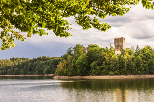 Austria, Lower Austria, Waldviertel, Ottenstein Reservoir, castle Lichtenfels