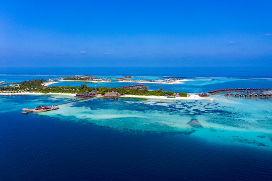 Maldives, South Male Atoll, aerial view of island Olhuveli