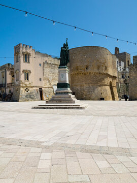 Italy, Province of Lecce, Otranto, Monument of female martyr on Piazza degli Eroi