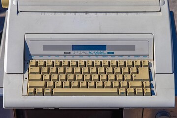 Electronic Typewriter Keyboard