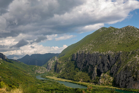 Croatia, Dalmatia, landscape with Cetina River near Omis