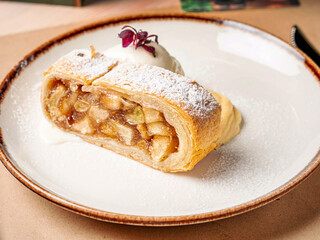 apple strudel with ice cream