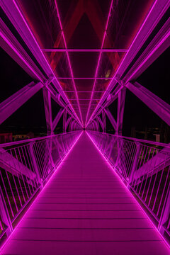 bridge in the city