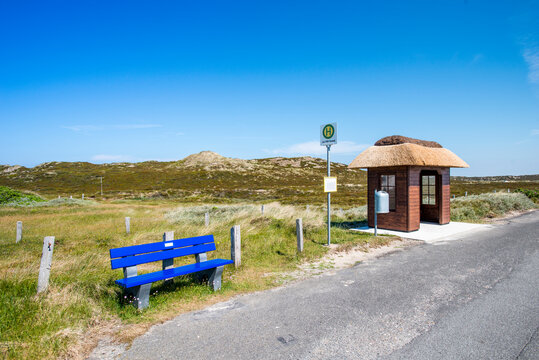 Germany, Schleswig-Holstein, Sylt, bus stop