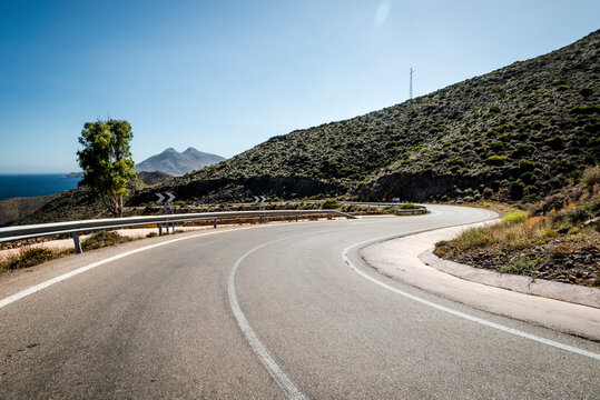 Spain, Andalusia, Capo de Gata, empty road