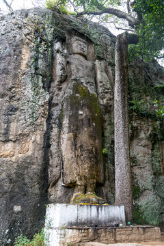Sri Lanka, Uva Province, Dowa, Exterior of temple with Buddha