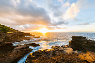 USA, Hawaii, Oahu, Lanai, Pacific Ocean at sunrise
