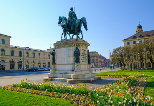 Germany, Bavaria, Munich,&Ocirc;&oslash;&Omega;Equestrian statue of king Ludwig I in spring