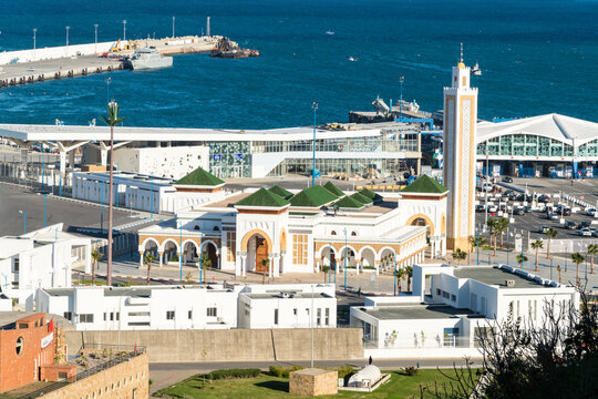 Morocco, Tanger-Tetouan-Al Hoceima, Tangier, Harbor and coastal mosque