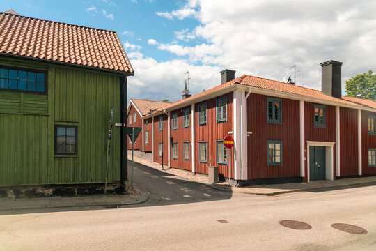 Sweden, Smaland, Vastervik, Empty town street on sunny day