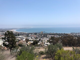 Obraz premium view of the city and sea