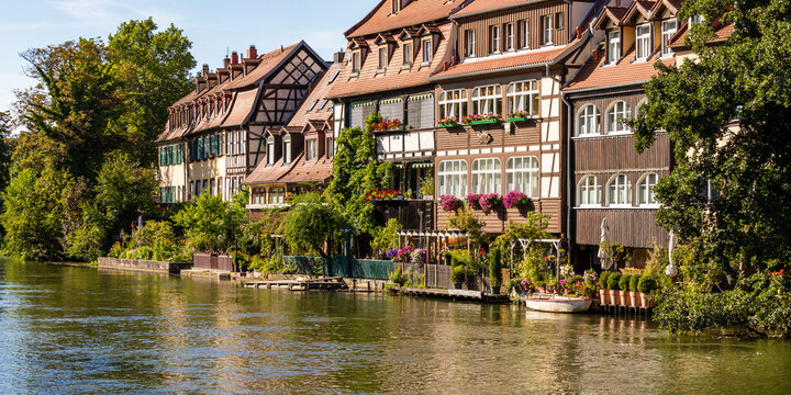 Germany, Bavaria, Bamberg, River Regnitz and Little Venice townhouses in spring