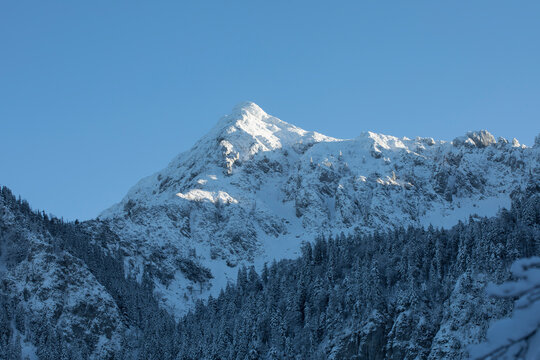 Germany, Bavaria, SnowcappedÔøΩZwiesel mountain inÔøΩChiemgau Alps