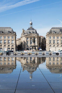 France, Gironde, Bordeaux, Place de la Bourse reflecting in Miroir dEau pool