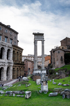 Italy, Rome, Temple of Apollo Sosianus and&Ocirc;&oslash;&Omega;Theatre of Marcellus
