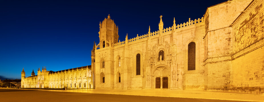 Portugal, Lisbon District, Lisbon, Panorama of Jeronimos Monastery at night