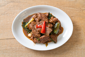 Stir-Fried Black Pepper with Duck