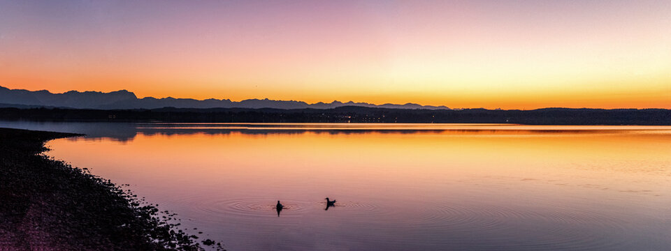 Germany, Bavaria, Lake Starnberg near Amberg at sunrise