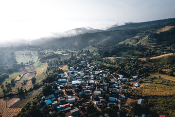 Obraz premium Villages and rural farmland in the late morning