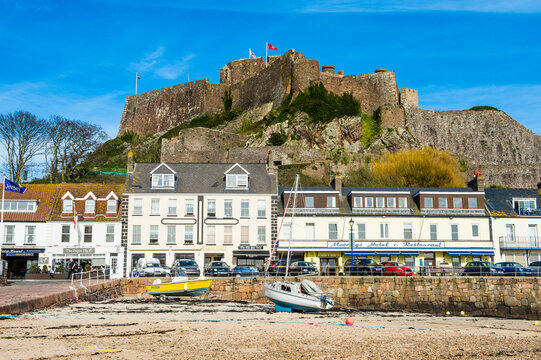 United Kingdom, Channel islands, Jersey, the town of Mont Orgueil and its castle