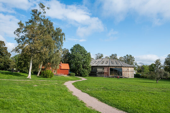 Sweden, Uppsala, Gamla Uppsala, Old viking tombs