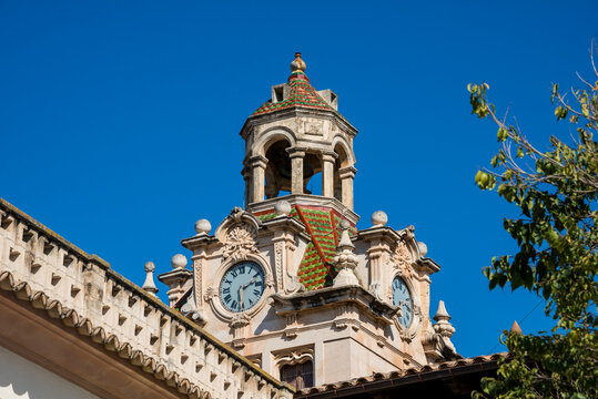 Spain, Baleares, Mallorca, Alcudia, Town hall, clock