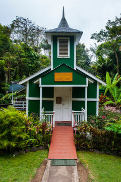 Hawaii, island of Molokai, Halawa Bay, tiny Ierusalema Hou church
