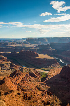 USA, Dead Horse Point State Park, Overlook over the canyonlands and the Colorado river