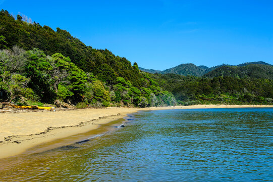 Long sandy beach, Abel Tasman National Park, South Island, New Zealand