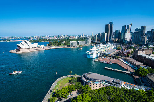 Outlook over Sydney with Opera House, New South Wales, Australia
