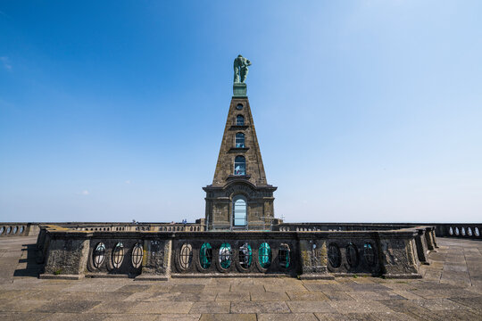 Germany, Hesse, Kassel, Hercules monument in Bergpark Wilhelmshohe