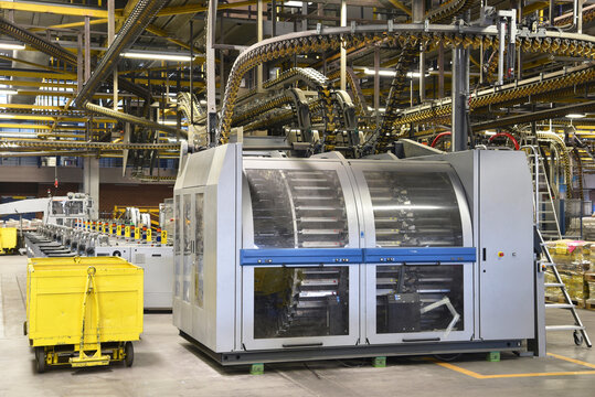 Machines for transport and sorting plant in a printing shop