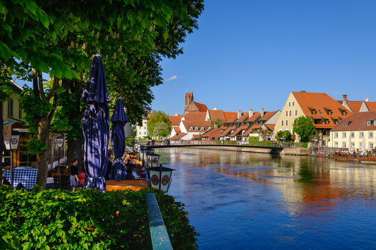 Beer garden Zur Insel, Isar, Landshut, Bavaria, Germany