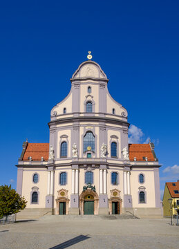 Germany, Bavaria, Altotting, Facade of Basilica of Saint Ann