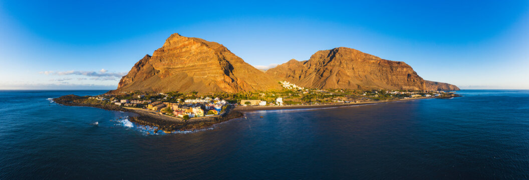 Spain, Santa CruzÔøΩdeÔøΩTenerife, Valle Gran Rey, Aerial panorama of coastal town on La Gomera island